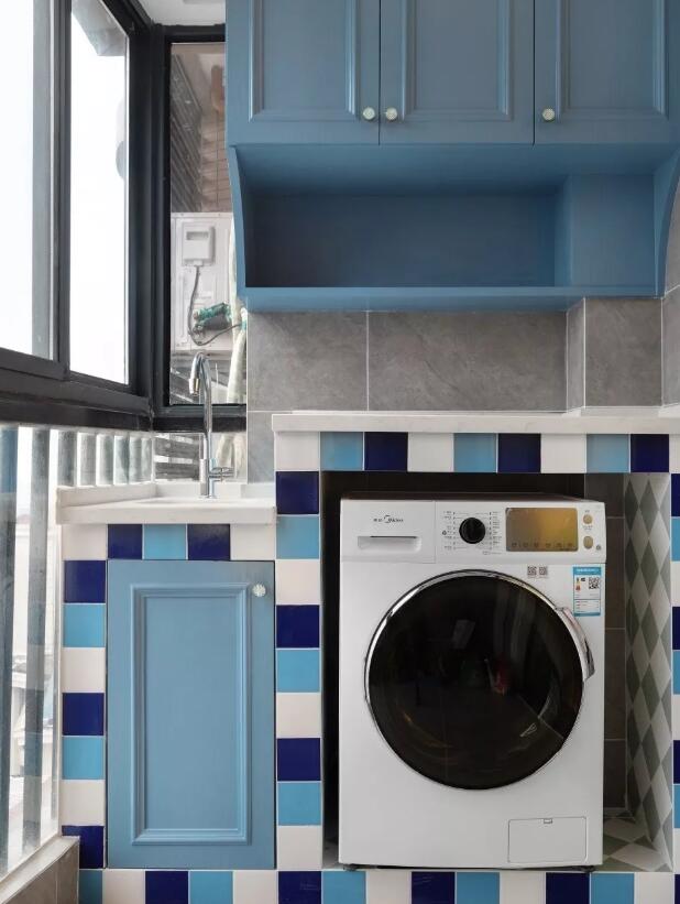 嫌卫生间太小？那是因为你没利用好阳台！