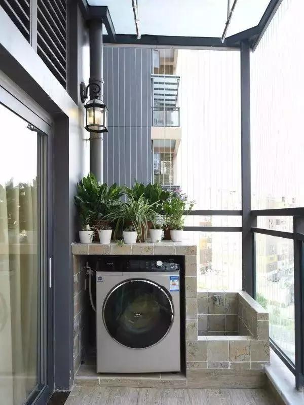 嫌卫生间太小？那是因为你没利用好阳台！