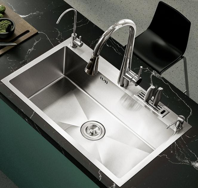厨房水槽到底怎么选？看懂这篇装修不踩坑