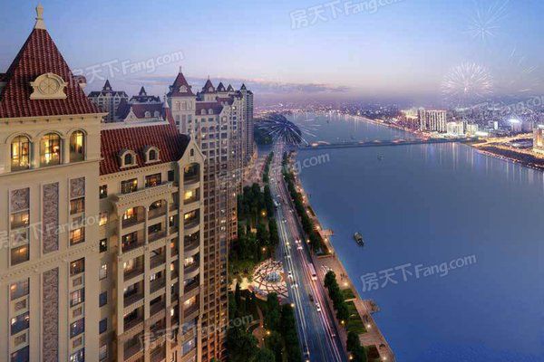 翡丽湾小区团装进行中……