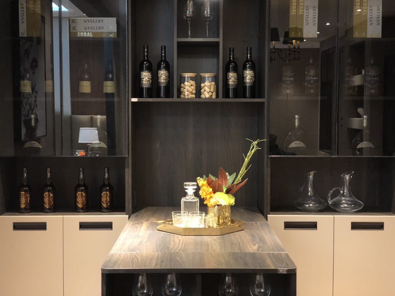 如何正确选购木制家具呢？看完终于知道自己错哪儿了...